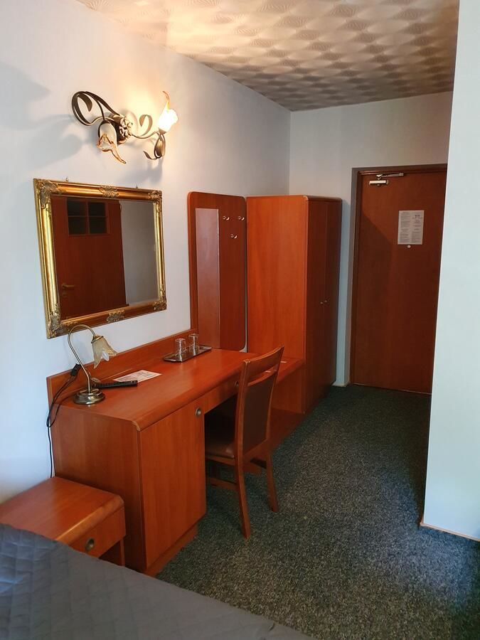Отель Hotel Magnat Островец-Свентокшиский-45