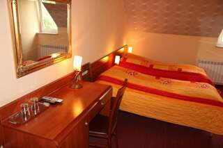 Отель Hotel Magnat Островец-Свентокшиский Двухместный номер с 1 кроватью или 2 отдельными кроватями-22