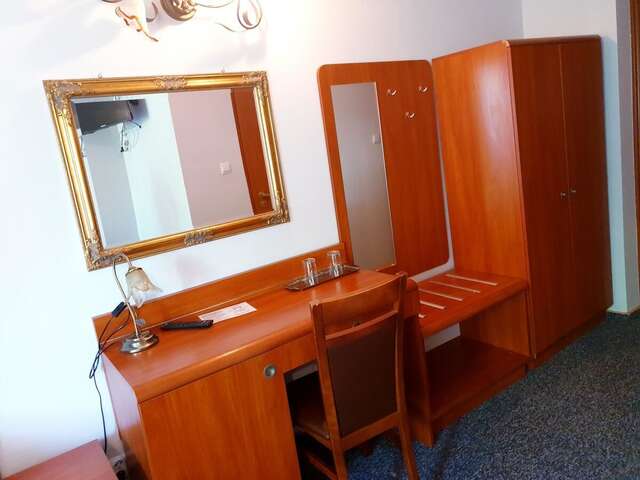 Отель Hotel Magnat Островец-Свентокшиский-34